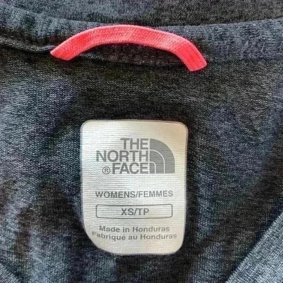 🌈 6/$60, The North Face Short Sleeve Top, Grey, Size XSmall - Picture 4 of 7